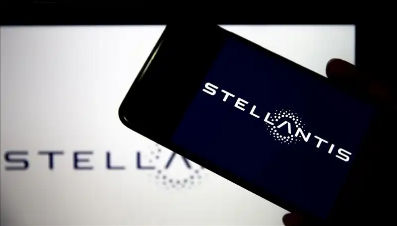 Stellantis’in Fabrika Kapatma Kararı: Çalışanlar ve Sektör Üzerindeki Etkileri