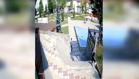 Kastamonu'da Muhtarın Uyardığı Kişi Tarafından Bıçaklanma Olayı Şoketti