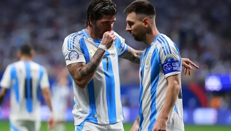 Rodrigo de Paul, Messi ile Heyecan Verici Anlarını Paylaştı