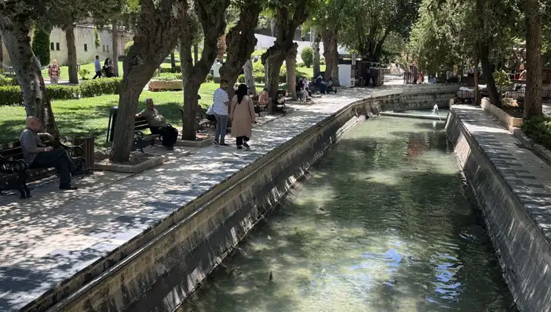 Şanlıurfa'da Hava Sıcaklıkları Rekorlara Koşuyor: Termometreler 37 Dereceyi Gösterdi