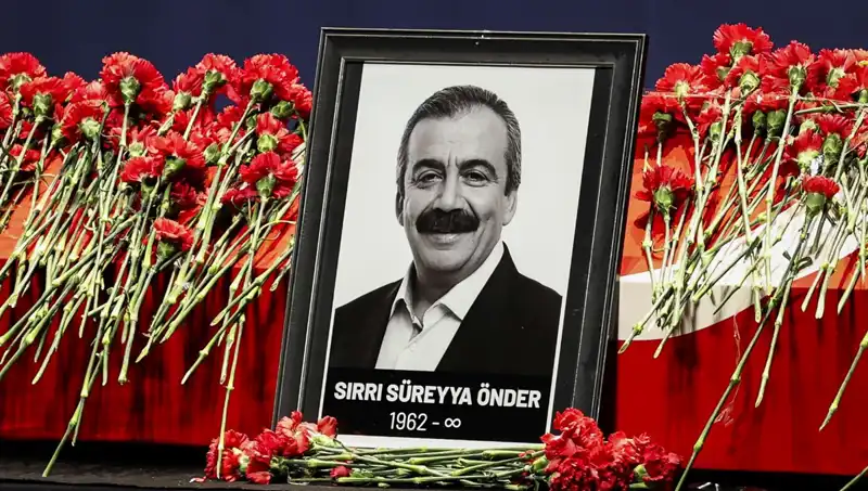 Meclis'te Sırrı Süreyya Önder Anması: Siyasi Hatırlatmalar ve Duygu Dolu Anlar