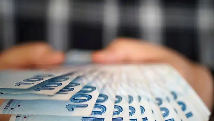 Emekli Promosyonları 2025: Hangi Bankalar Ne Kadar Ödeme Yapıyor?