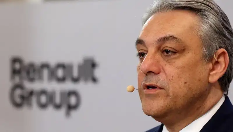 Renault Üst Düzey Yönetici İstifasıyla Şok Oldu: Gelecek Ne Olacak?