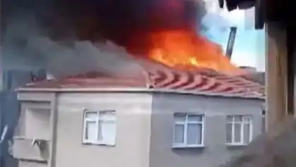Bağcılar'da İtfaiye Alarmi: Beş Katlı Bina Kıvılcımlar İçinde!