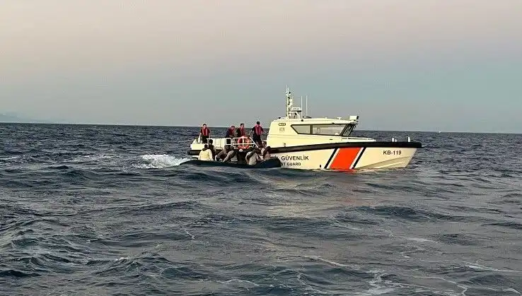 Ayvacık Açıklarında 17 Göçmen Yakalandı: Kaçışın Ardındaki Hikaye
