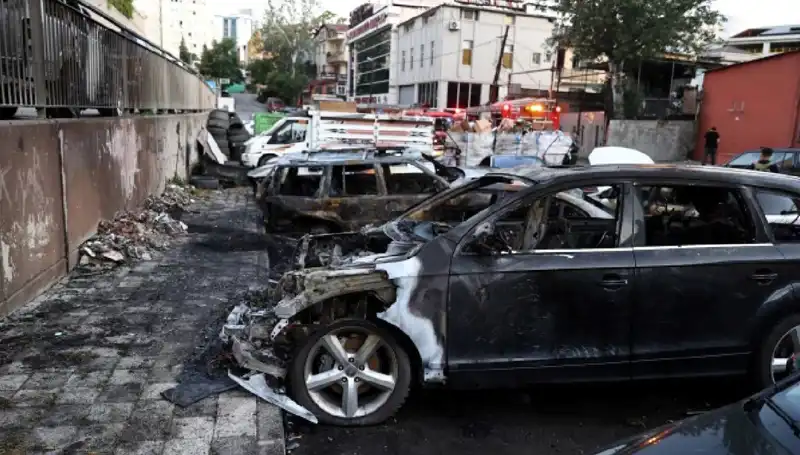 Sanayide Tamir Bekleyen Araçlar Alev Alev Yandı! Ne Olmuştu?