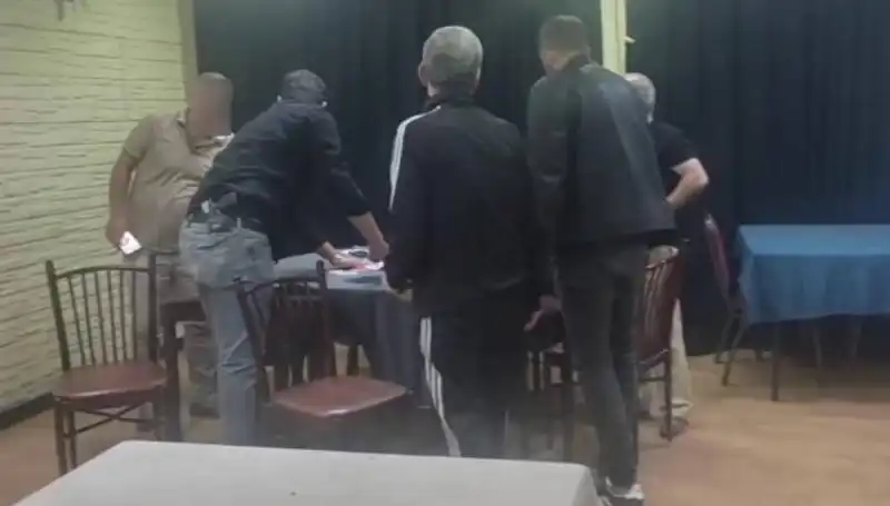 Kumar Oynarken Yakalanan Genç, Savunmasıyla Herkesi Şaşırttı!
