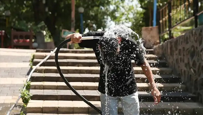 Hafta Sonu Kavruluyoruz: Hava Sıcaklıkları Rekor Kırıyor!