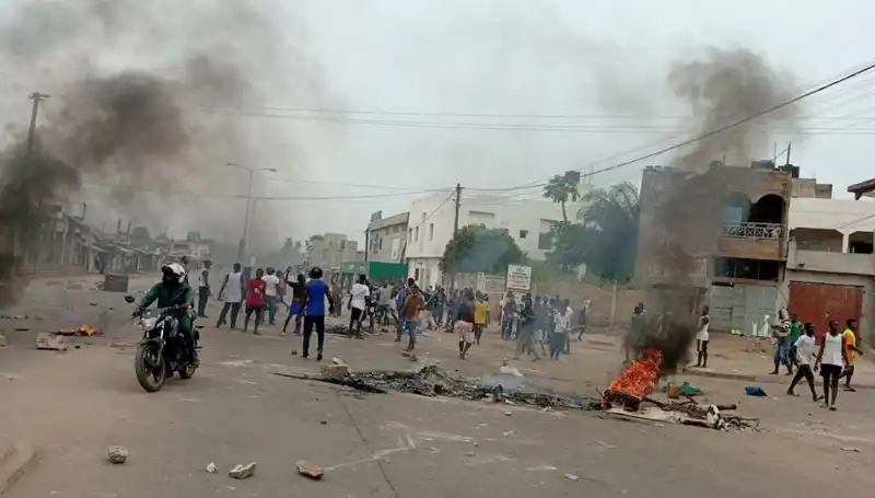 Togo'da Protesto Gösterileri Sırasında Nehirlerde 7 Ceset Bulundu: Olayların Ardındaki Gerçekler