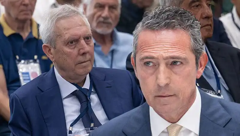 Fenerbahçe Divan Kurulu'nda Aziz Yıldırım'dan Şaşırtan Adaylık Açıklaması ve Gerginlik