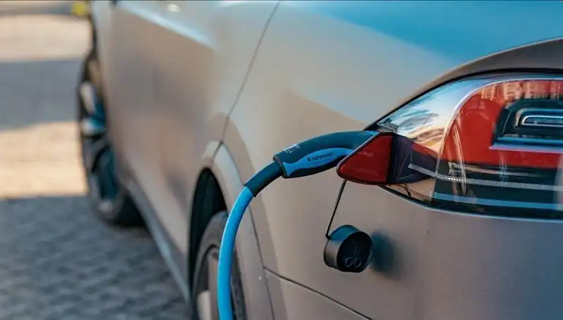 6 Ayda Satılan 9.1 Milyon Elektrikli Otomobil: Geleceğin Taşıtları Yolunu Buluyor