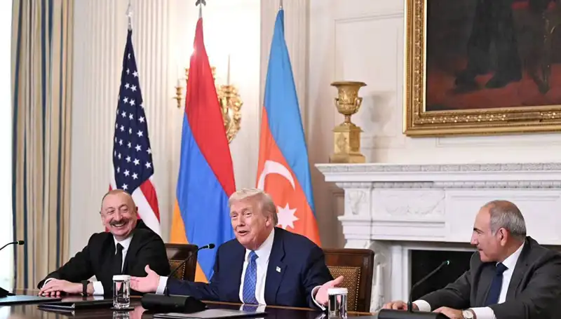 Aliyev'den Ermenistan'a Çarpıcı Anayasa Çağrısı: Zaman Kaybetmeden Adım Atın