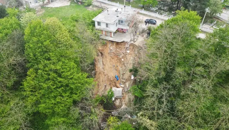 Dışarı Çıkan Adam, Sesiyle Şoka Uğratan Manzarayı Gördü!