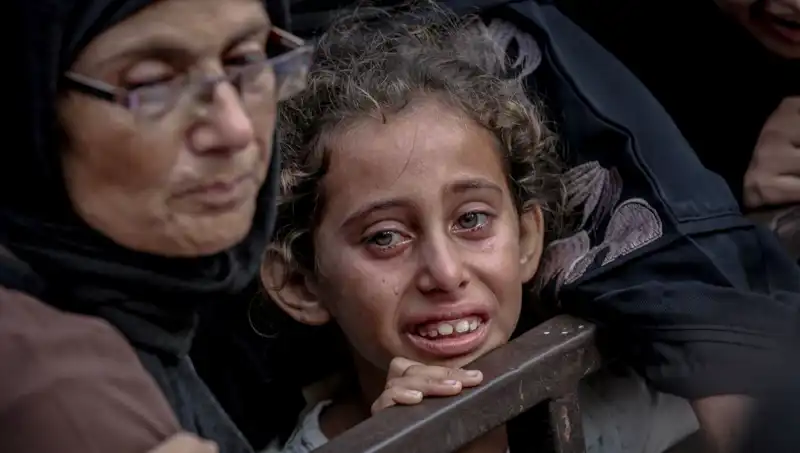 Gazze'deki Açlık Krizi: İsrail Askerinin Skandal Hareketi