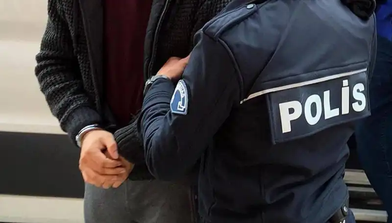 Sınırda Uyuşturucu Operasyonu: Güvenlik Güçleri Bir Şahsı Tutukladı