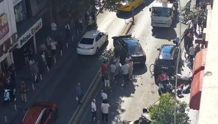 İranlı Sürücü Paris Sokaklarını Terk Etti!  Ortalığı Karıştırdı