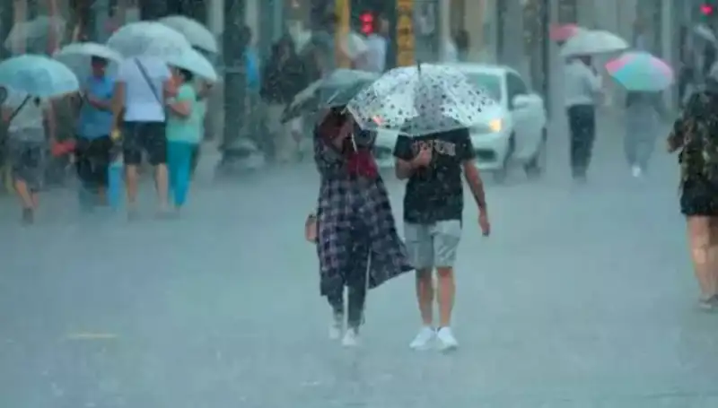 Yangın Bölgesinde Kuvvetli Rüzgar, İstanbul’u Sağanak Yağış Bekliyor