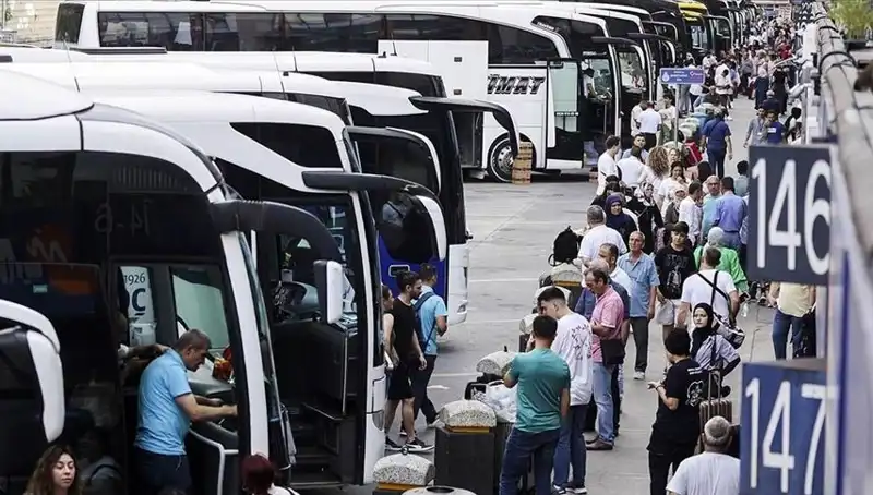 İstanbul'dan Ayrılan 369 Bin 453 Kişinin Ardındaki Nedenler Neler?
