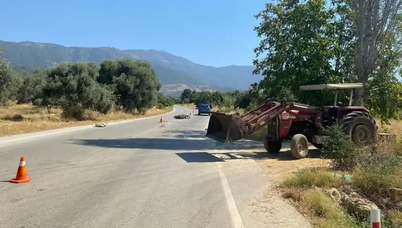İzmir’de Feci Kaza: Motosiklet Sürücüsü Hayatta Kalma Mücadelesi Veriyor
