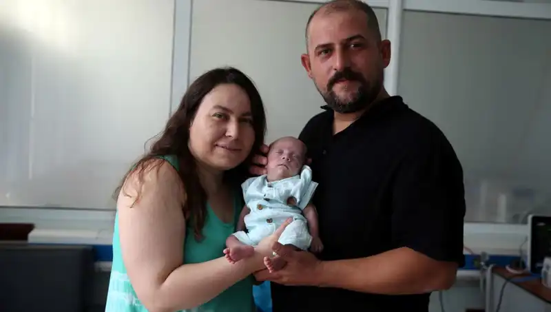 800 Gram Doğdu, 4 Ay Süren Yoğun Bakım Mücadelesi Sonrası Hayata Döndü