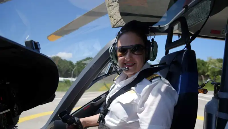 Türkiye'nin İlk Kadın Ambulans Helikopter Pilotunun İlham Veren Hikayesi
