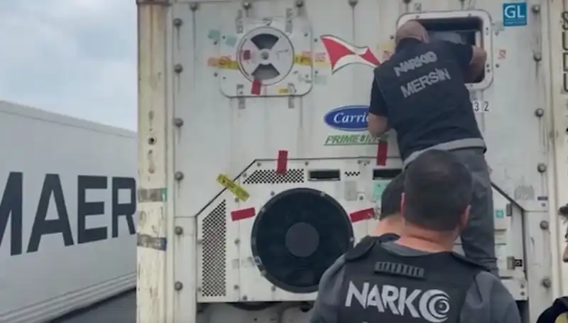 Mersin'de Uyuşturucu Operasyonu: Büyük Şok ve Gözaltılar