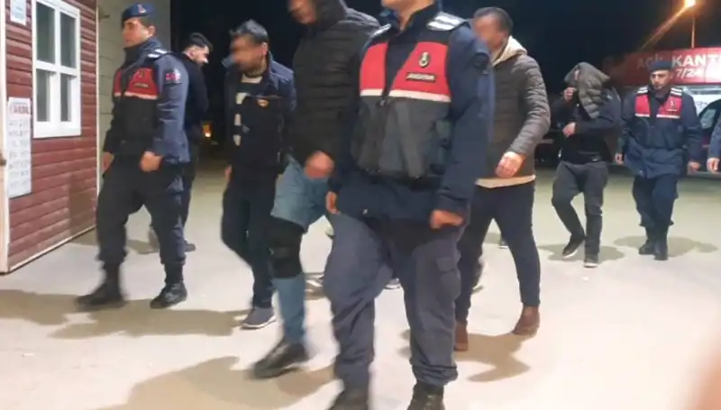 Uyuşturucu Partisi İçin Kiralanan Bağ Evi Baskına Uğradı: Detaylar Şok Edici!