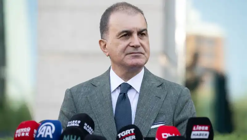 Ömer Çelik’ten Özel’in Sözlerine Sert Tepki: Demokratik Alan Tehdidi