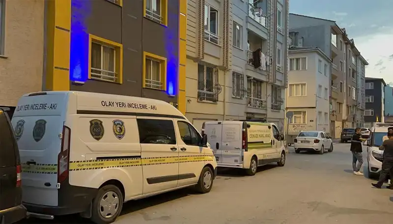 Apartman Merdiveninde Gizemli Ölüm: Soruşturma Derinleşiyor