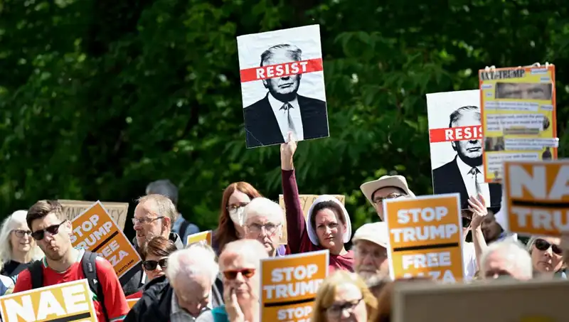 Trump, İskoçya Golf Sahasında Protestolarla Karşılaştı