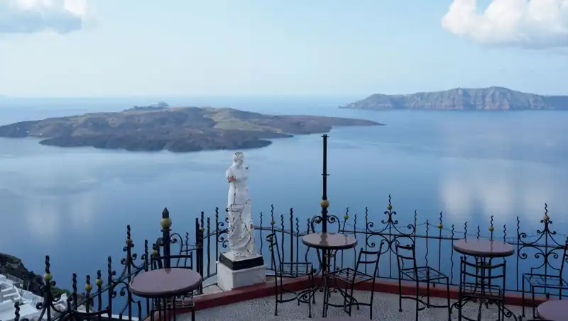 Santorini'nin Geleceği Tehlikede: Ada Sulara Gömülebilir Mi?